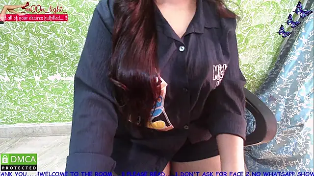 Snapshot of _mOOn_light_ chatting on 10/13/25, 05:40 mOOn light online show from 10/13/25, 05:40