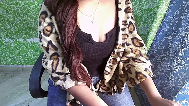 Snapshot of _mOOn_light_ chatting on 12/04/25, 05:17 mOOn light online show from 12/04/25, 05:17