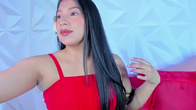 Snapshot of LinnaGardenia chatting on 12/27/24, 02:01 LinnaGardenia online show from 12/27/24, 02:01