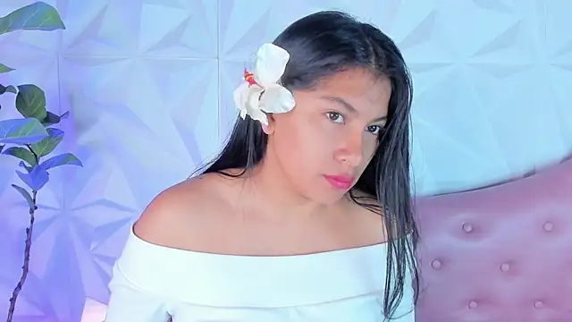 Snapshot of LinnaGardenia chatting on 02/10/25, 01:33 LinnaGardenia online show from 02/10/25, 01:33