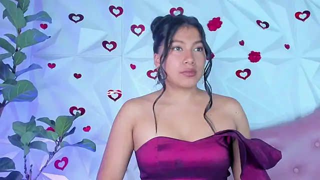 Snapshot of LinnaGardenia chatting on 03/02/25, 02:10 LinnaGardenia online show from 03/02/25, 02:10