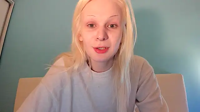 Snapshot of sashakiss99 chatting on 12/16/25, 09:31 sashakiss99 online show from 12/16/25, 09:31