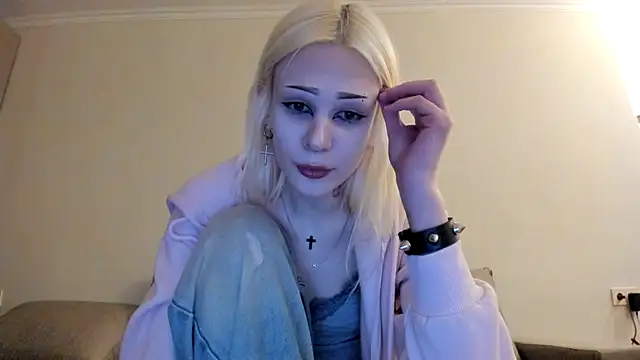 sashakiss99 online show from 04/19/26, 07:49