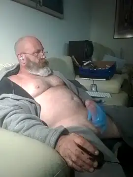 Snapshot of iambradz chatting on 11/09/25, 12:47 iambradz online show from 11/09/25, 12:47