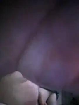 Snapshot of iambradz chatting on 11/21/25, 09:13 iambradz online show from 11/21/25, 09:13