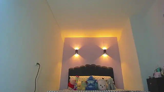 Sofia Clauss  online show from 02/17/26, 04:20