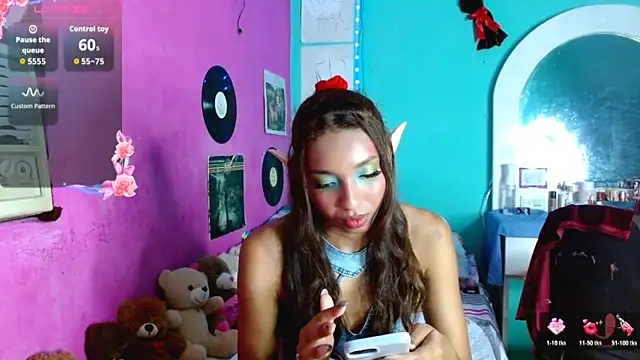 Snapshot of sensitive_brunette chatting on 11/20/25, 12:11 sensitive brunette online show from 11/20/25, 12:11