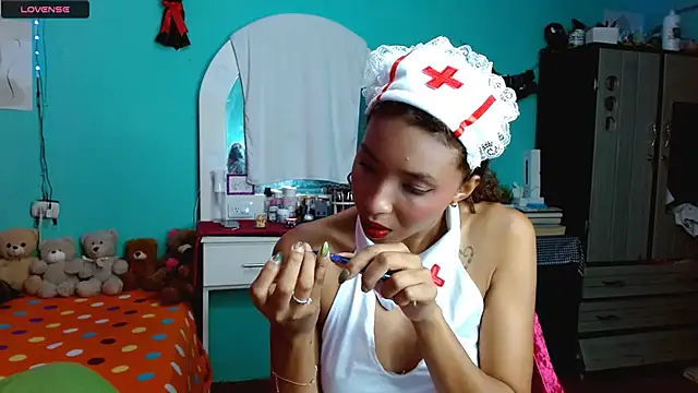 Snapshot of sensitive_brunette chatting on 12/03/25, 12:29 sensitive brunette online show from 12/03/25, 12:29