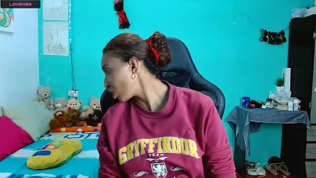 Snapshot of sensitive_brunette chatting on 01/07/26, 12:24 sensitive brunette online show from 01/07/26, 12:24