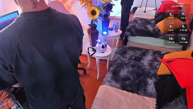 Snapshot of Tom_cooper_ chatting on 10/26/25, 12:33 Tom cooper online show from 10/26/25, 12:33