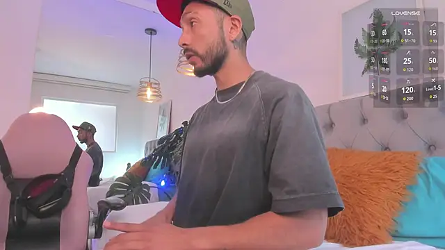 Tom cooper  online show from 12/18/25, 01:06