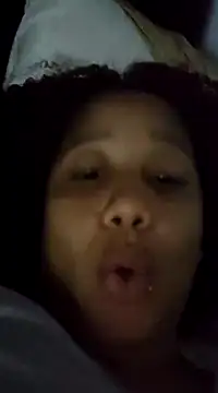 Snapshot of zandra_kiman chatting on 02/08/25, 05:40 zandra kiman online show from 02/08/25, 05:40