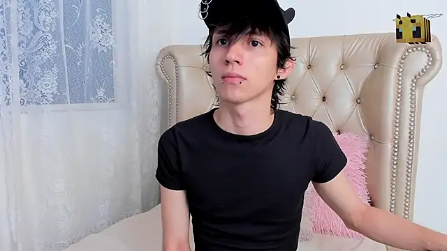 Snapshot of JeanRam18 chatting on 03/13/25, 12:56 JeanRam18 online show from 03/13/25, 12:56