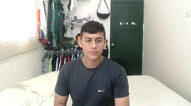 Snapshot of StivMike01 chatting on 01/23/25, 03:32 StivMike01 online show from 01/23/25, 03:32