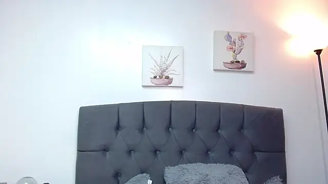 candy lux  online show from 09/19/25, 09:37