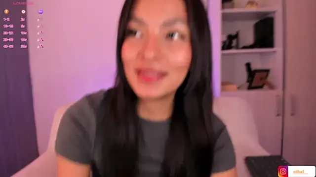 Snapshot of barbie_brunette3 chatting on 10/15/25, 04:34 barbie brunette3 online show from 10/15/25, 04:34