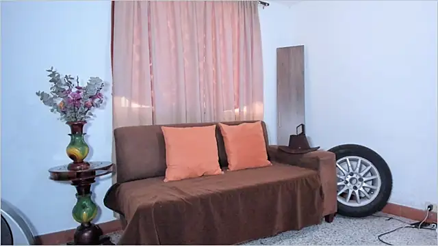 Lauren A online show from 10/22/25, 02:39