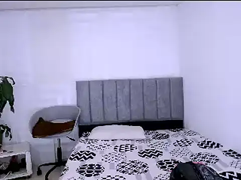 Snapshot of nataly_red chatting on 12/22/24, 03:22 nataly red online show from 12/22/24, 03:22