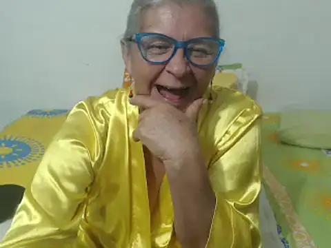 Snapshot of candy_mature_ chatting on 01/24/25, 01:03 candy mature online show from 01/24/25, 01:03