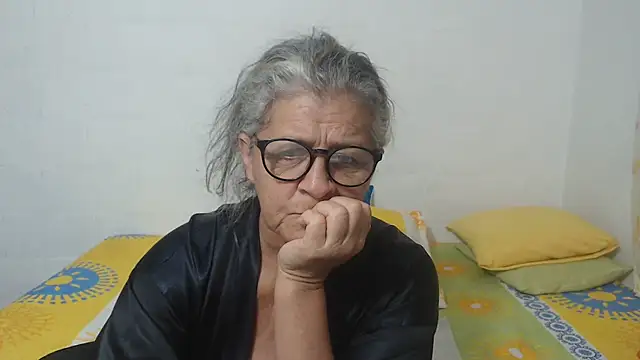 Snapshot of candy_mature_ chatting on 02/04/25, 09:28 candy mature online show from 02/04/25, 09:28