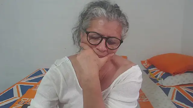 Snapshot of candy_mature_ chatting on 02/19/25, 09:58 candy mature online show from 02/19/25, 09:58
