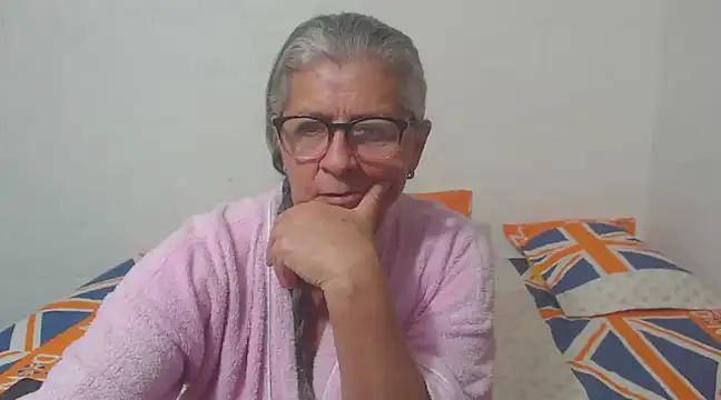 Snapshot of candy_mature_ chatting on 02/21/25, 01:44 candy mature online show from 02/21/25, 01:44