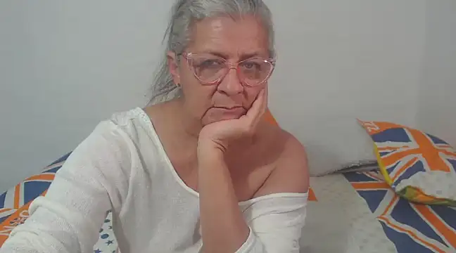 Snapshot of candy_mature_ chatting on 02/24/25, 09:52 candy mature online show from 02/24/25, 09:52
