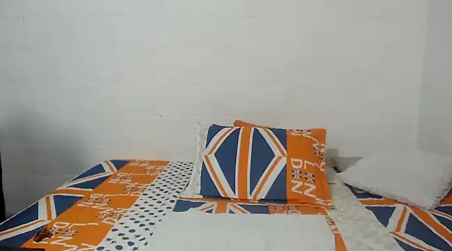 Snapshot of candy_mature_ chatting on 02/25/25, 10:18 candy mature online show from 02/25/25, 10:18
