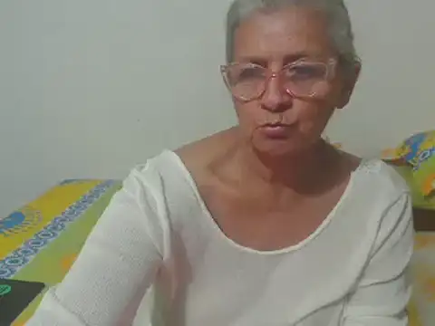 Snapshot of candy_mature_ chatting on 03/07/25, 02:04 candy mature online show from 03/07/25, 02:04