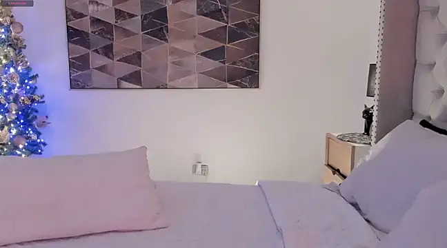 vangie  online show from 12/23/24, 01:40