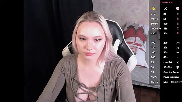 Snapshot of VikaPowers chatting on 06/29/26, 04:18 VikaPowers online show from 06/29/26, 04:18