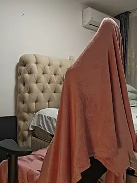 AvaLloyd online show from 12/20/25, 03:02