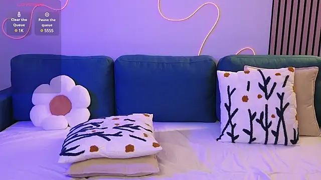 Ester Hill online show from 02/23/25, 01:57