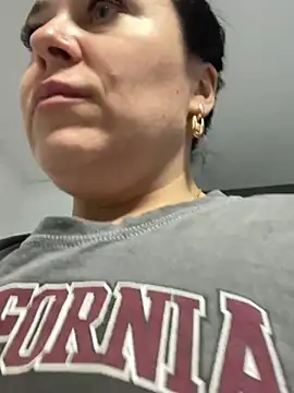 Snapshot of CuteNata chatting on 01/14/25, 02:43 CuteNata online show from 01/14/25, 02:43