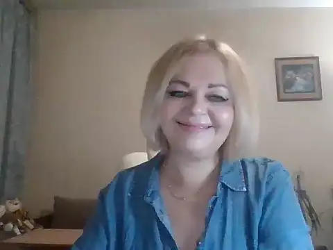 SofiyaPetrova online show from 11/18/25, 03:27