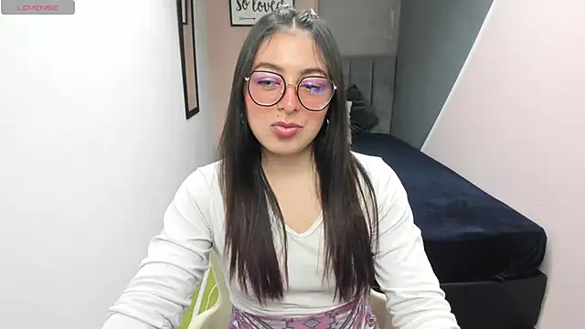 Snapshot of MiaWils_ chatting on 02/04/25, 10:34 MiaWils online show from 02/04/25, 10:34