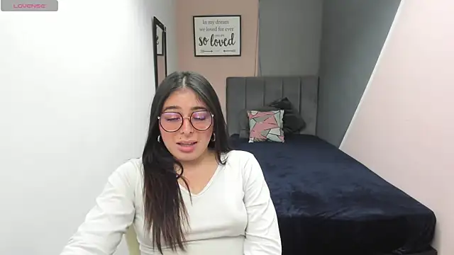 Snapshot of MiaWils_ chatting on 02/05/25, 01:37 MiaWils online show from 02/05/25, 01:37