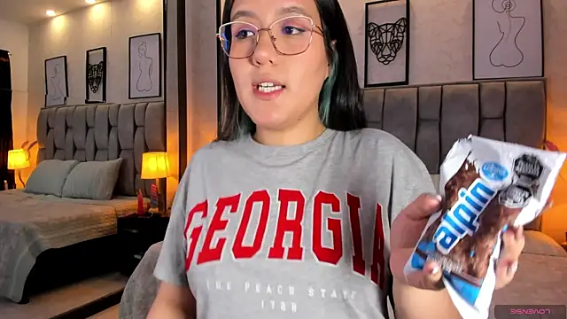 sweet--emily online show from 12/22/24, 06:06