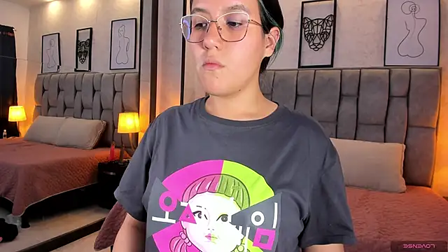 sweet--emily online show from 12/27/24, 06:46