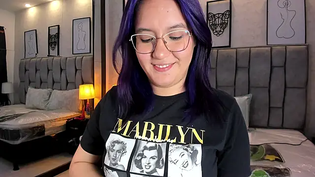 sweet--emily online show from 12/31/24, 05:55