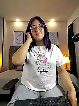 sweet--emily online show from 01/31/25, 07:07