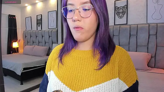 sweet--emily online show from 02/14/25, 05:09