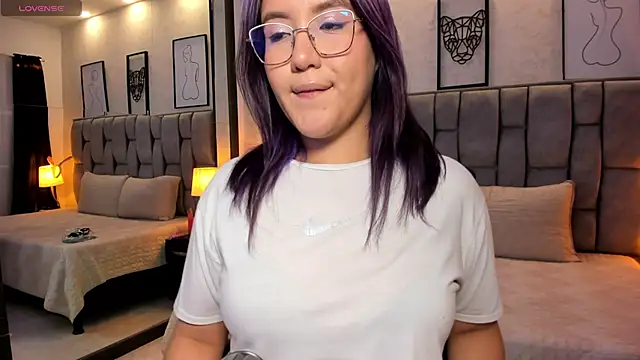 sweet--emily online show from 02/23/25, 04:17