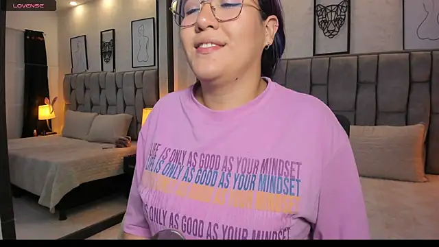 sweet--emily online show from 02/25/25, 04:14