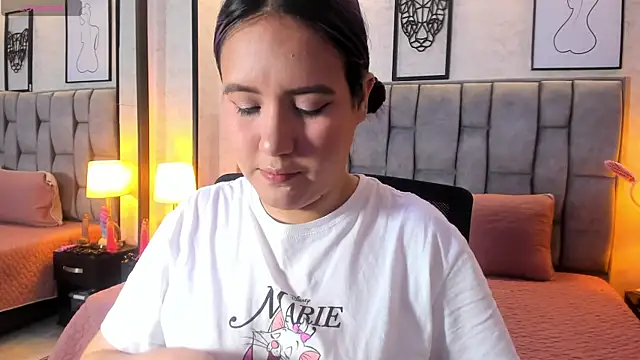 sweet--emily online show from 03/23/25, 04:38