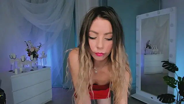 Snapshot of Love_Lines chatting on 01/24/25, 12:42 Love Lines online show from 01/24/25, 12:42