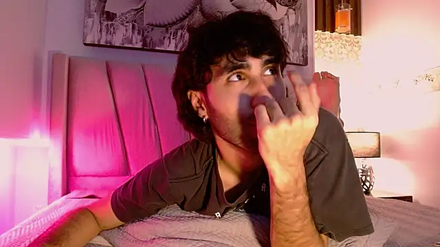 Snapshot of MilanZaire chatting on 12/30/24, 09:08 MilanZaire online show from 12/30/24, 09:08