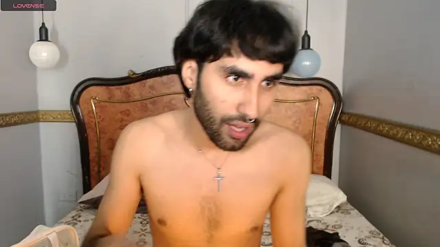 Snapshot of MilanZaire chatting on 02/02/25, 10:28 MilanZaire online show from 02/02/25, 10:28