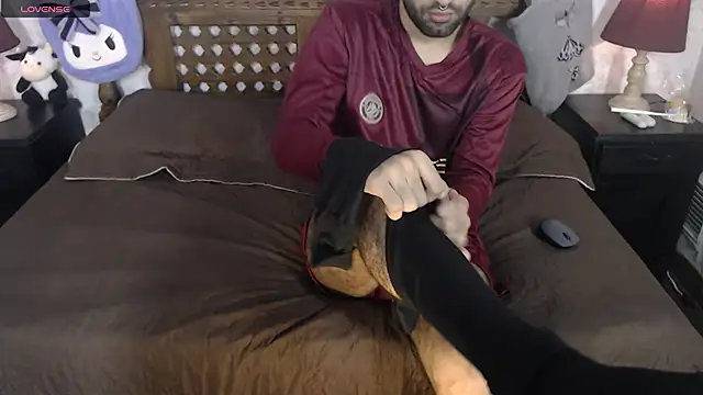 Snapshot of MilanZaire chatting on 03/12/25, 11:12 MilanZaire online show from 03/12/25, 11:12