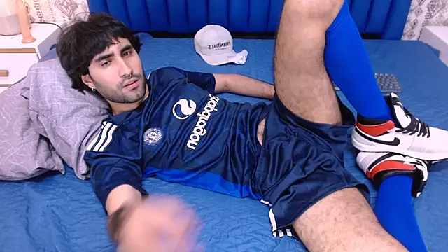 Snapshot of MilanZaire chatting on 03/22/25, 04:56 MilanZaire online show from 03/22/25, 04:56